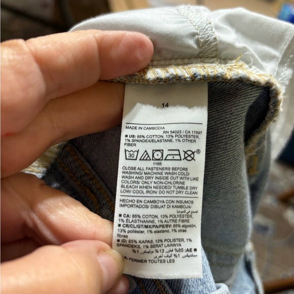 NWT size 14 Old Navy boyfriend ankle jeans. - Picture 8 of 8